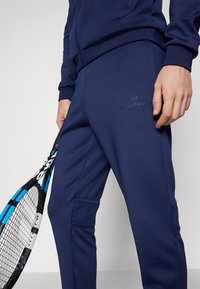 Sergio Tacchini MORET PANTS - Treniņtērpa apakšdaļas - navy