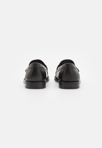 COACH JOLENE LOAFER - Chaussons - black