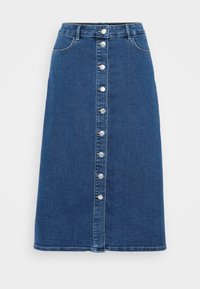 Denim midi kjol i mörkblått med knappstängning fram och fem synliga knappar, med fickor och en rak, lätt A-linjeform.