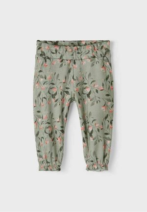 Pantalon vert doux pour tout-petits avec taille et poignets élastiques, présentant un délicat motif floral rose et vert foncé.