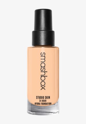 STUDIO SKIN 15 HOUR WEARHYDRATING FOUNDATION - Foundation - 2