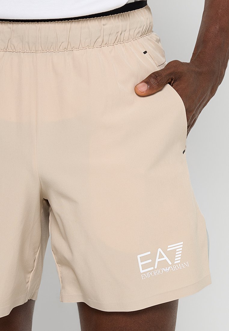 Kurze Sporthose