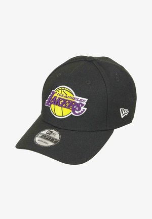 Black baseball cap with embroidered "Los Angeles Lakers" logo in purple and yellow, featuring a curved brim and adjustable strap.