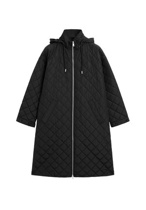 Svart quiltad jacka med huva, som har en hel dragkedja, två sidofickor och knäppta ärmslut. Designen har ett diamantmönster över hela plagget.