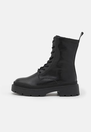 Plateaustiefelette - black