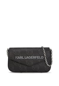 Pochette en faux cuir noir avec un motif en relief de visages portant des lunettes de soleil, chaîne argentée, et logo « KARL LAGERFELD » bien en vue.