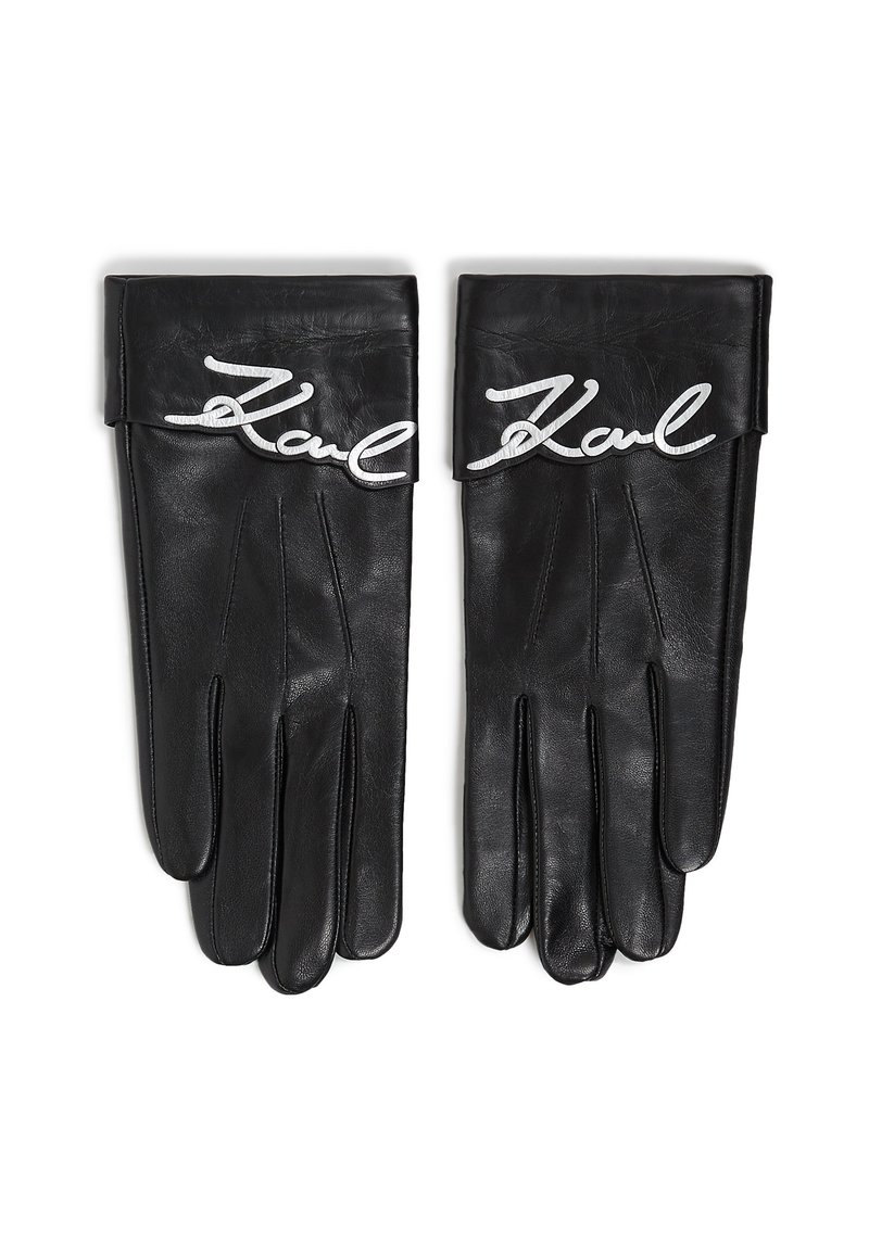 Zwarte lederen handschoenen met een gladde textuur, voorzien van een witte script 'Karl' logo op de manchette en gestikte details langs de vingers.