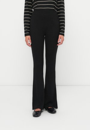 ONLBORA LIFE FLARED PANT - Legíny – nohavice - black