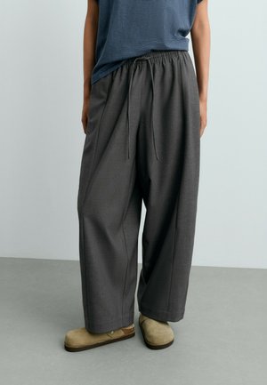 OYSHO, Pantalon de survêtement - grey