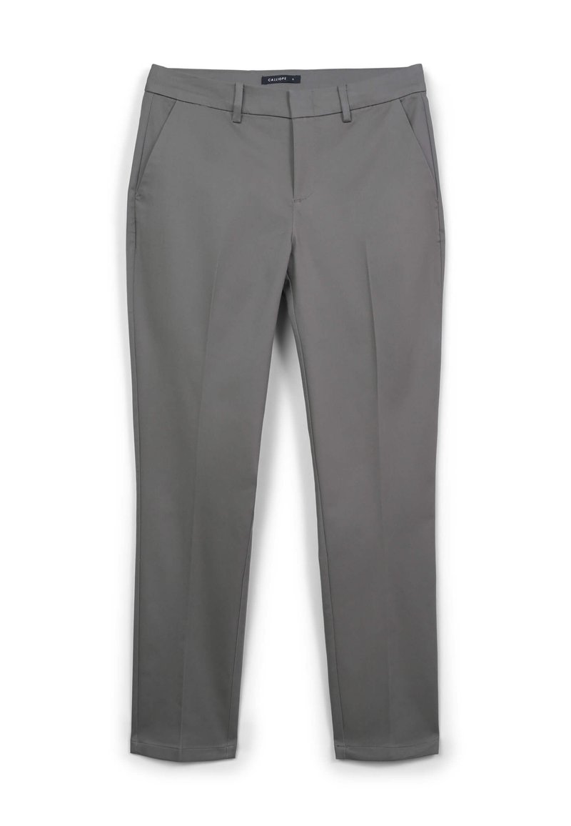 Pantalon gris ajusté avec une texture lisse, design à jambe droite, poches avant et passants de ceinture. Étiquette visible à la taille.
