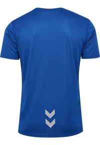 Blauw sportshirt met korte mouwen, gemaakt van lichtgewicht stof, met een gestructureerd oppervlak en drie zilveren chevronaccenten op de achterkant.