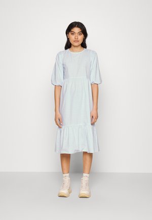 Denim Project VOLUME MIDI DRESS - Kjole - blue ice melt