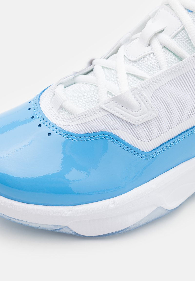 Jordan JORDAN STAY LOYAL 3 UNISEX - Basketball shoes - white  display picture 2