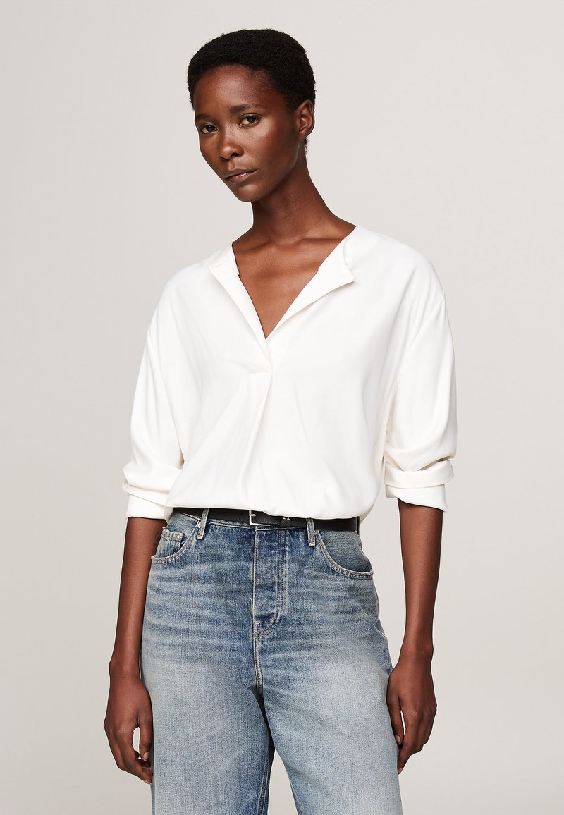 Tommy Hilfiger FLUID  - Pusero - ancient white