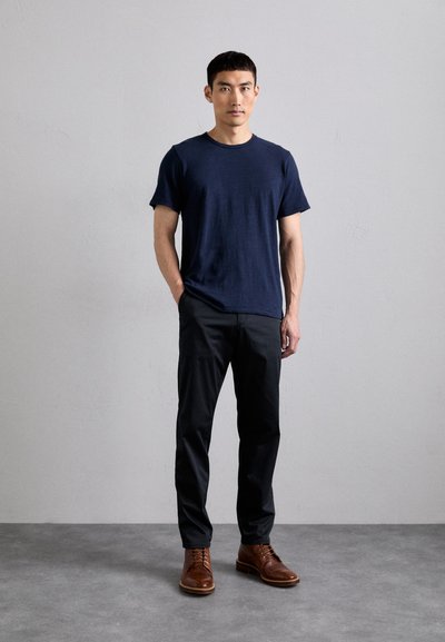 rag & bone STANDARD - Chino stiliaus kelnės - black