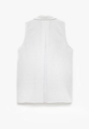 Camicia bianca senza maniche con colletto, dettaglio con spacco sul retro e una texture liscia. Design semplice e minimalista senza ulteriori decorazioni.