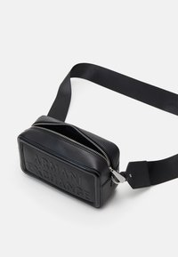 Armani Exchange CROSSBODY - Schoudertas - nero