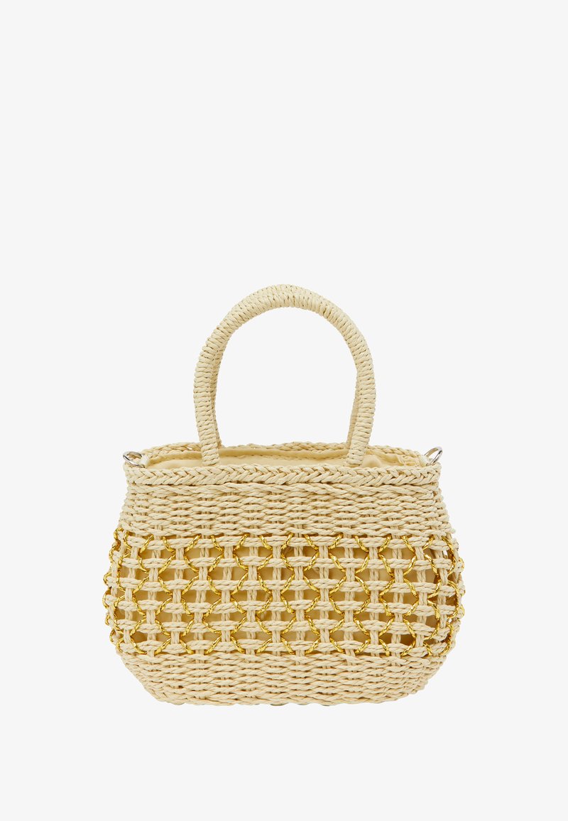 Bolso de paja tejido en amarillo claro con forma rectangular, que presenta un patrón decorativo de cadena dorada y dos asas redondeadas.