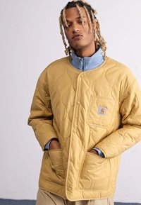 Carhartt WIP SKYTON - Lengva striukė - bourbon