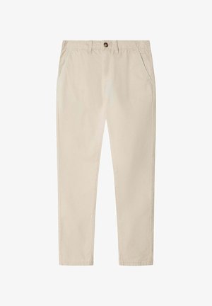Pantalon beige à jambes droites avec passants de ceinture, poches latérales et fermeture par bouton marron à la taille.