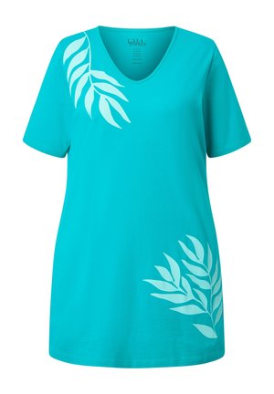 Tyrkysové tričko s krátkými rukávy a výstřihem do V, s potiskem světle modrých listů na levém rameni a na dolní pravé straně přední části.