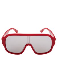 Lunettes de soleil surdimensionnées rouges avec une monture en plastique lisse, des verres gris plats et un design minimaliste avec des accents verticaux subtils sur les verres.