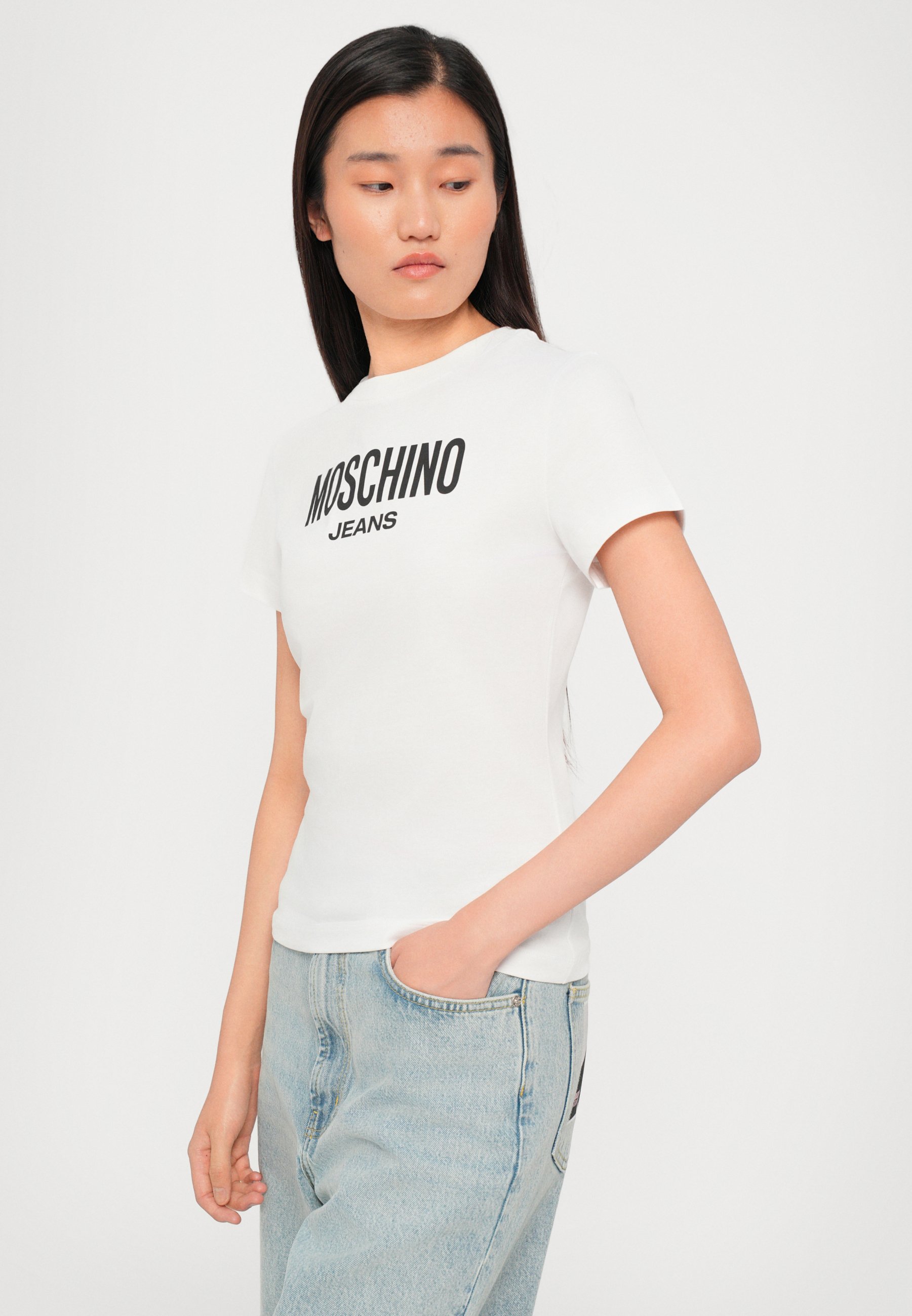 Tシャツ・カットソー MOSCHINO JEANS Woman T-Shirt White 08873203 1002 MOSCHINO JEANS Print T-shirt - multi white/white - Zalando