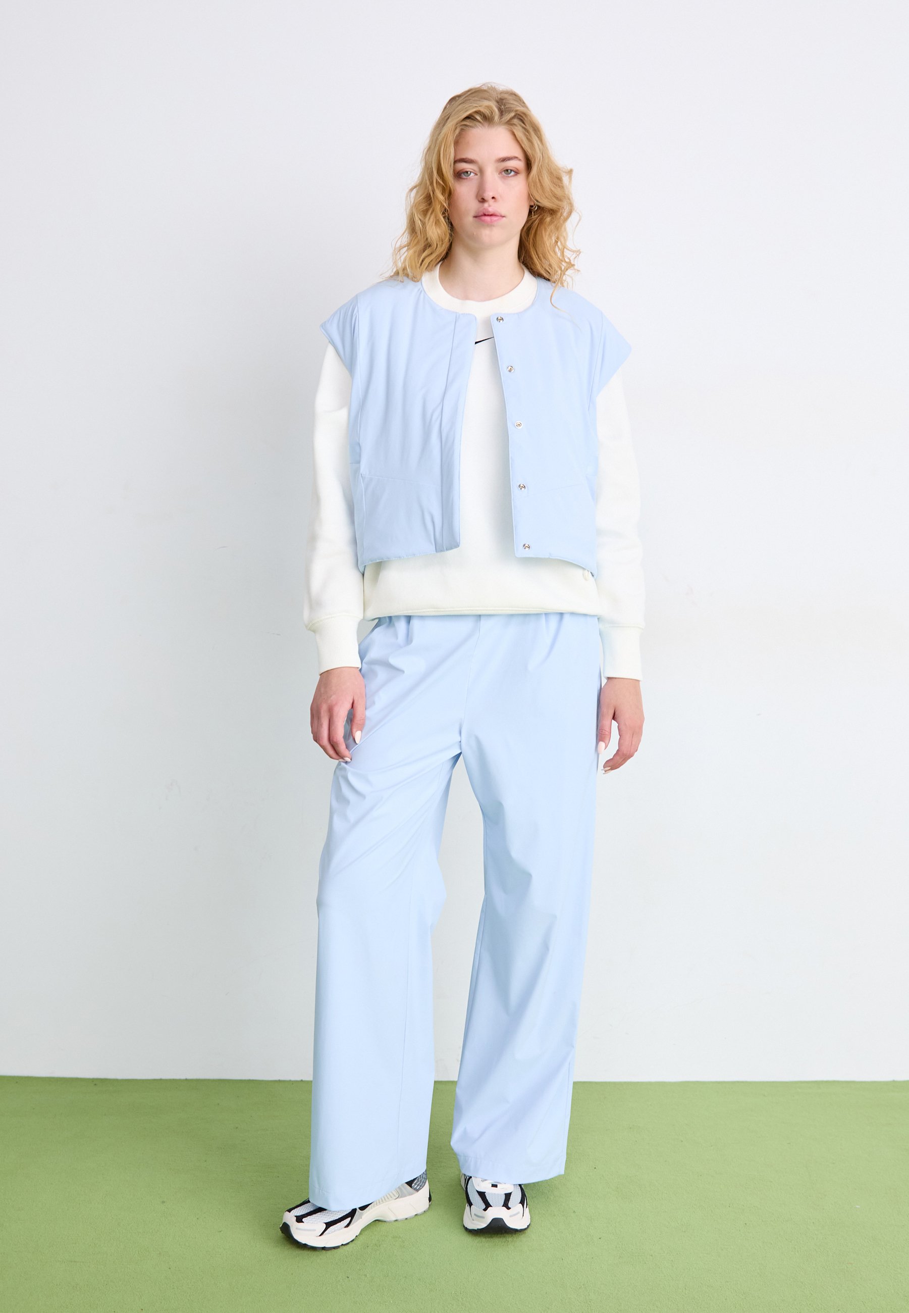 blue nike body warmer