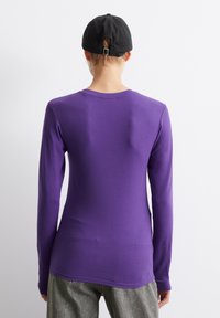 Marc O'Polo DENIM LOGO  - Langarmshirt - active purple