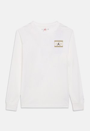 TEE - Tops ar garām piedurknēm - sail