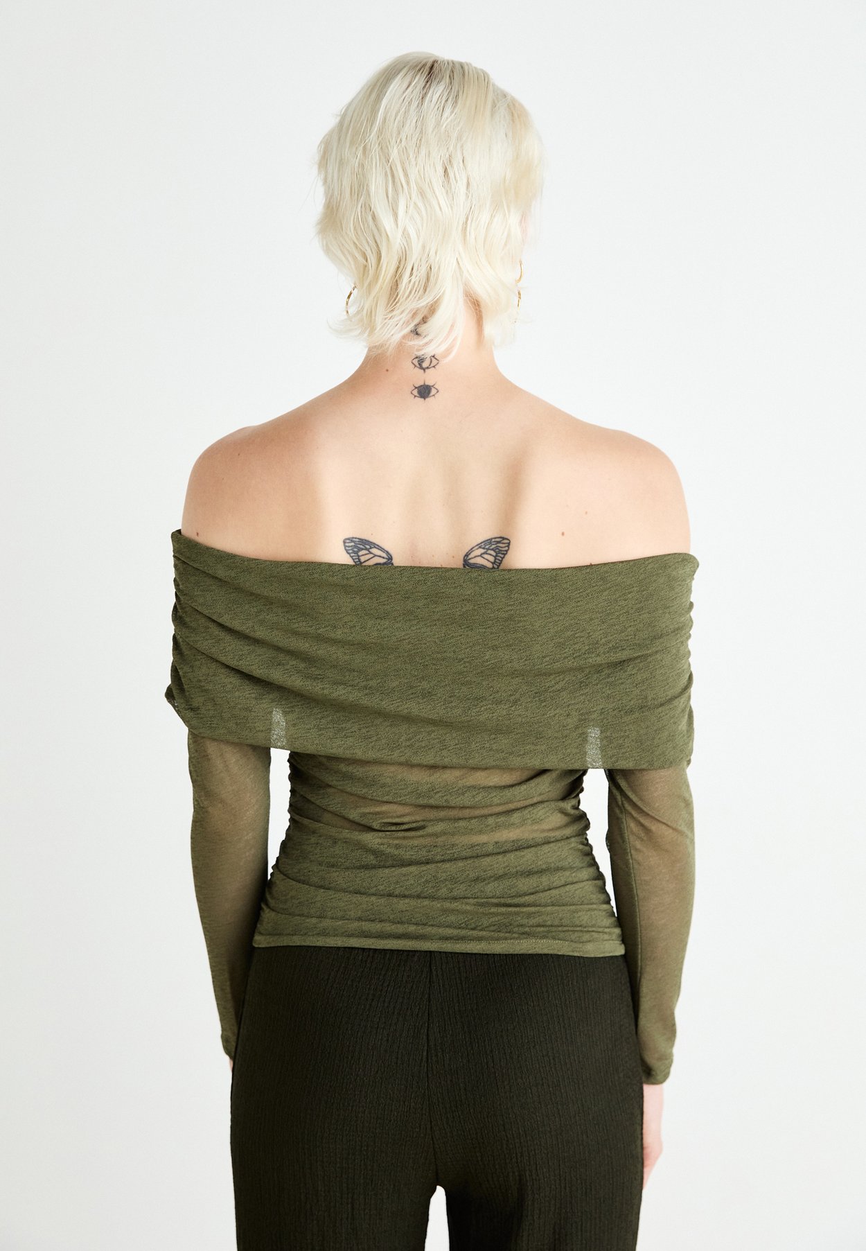 ONLUMA OFF SHOULDER 