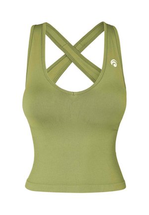 Olivgrüner, nahtloser Sport-BH mit breiten, überkreuzten Trägern und kleinem weißem Logo auf der linken Schulterpartie.