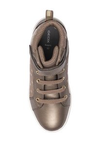 Sneaker alta in bronzo metallico per bambini, con colletto imbottito, fascia in Velcro, lacci e suola bianca, taglia 32, marchiata Geox Respira.