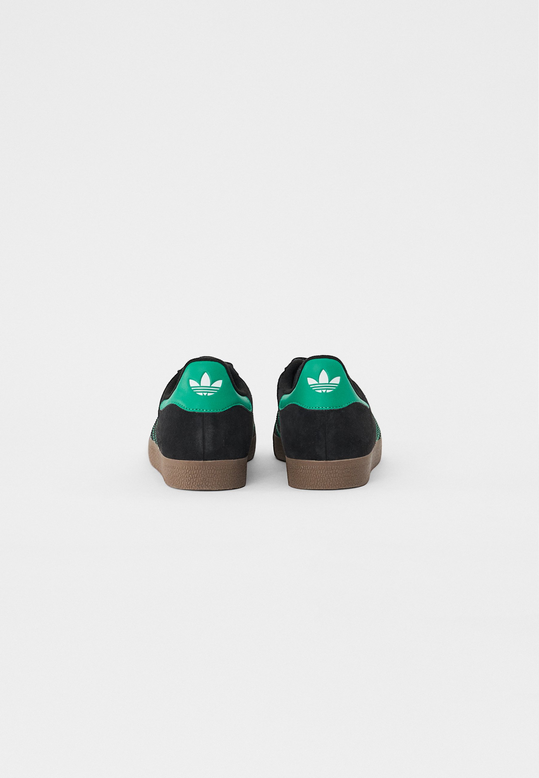 ☆大人気☆adidas Originals Gazelle Core Black / Court Green アディダス ガゼル / Gazelle - ブラック | アディダス ジャパン