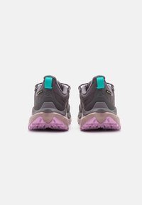 HOKA KAHA 2 LOW GTX - Fjellsko - galaxy/quartzite