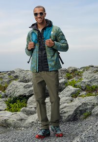 Thumbnail Image 4