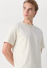 BOSS TESSIN  - Βασικό μπλουζάκι - open white