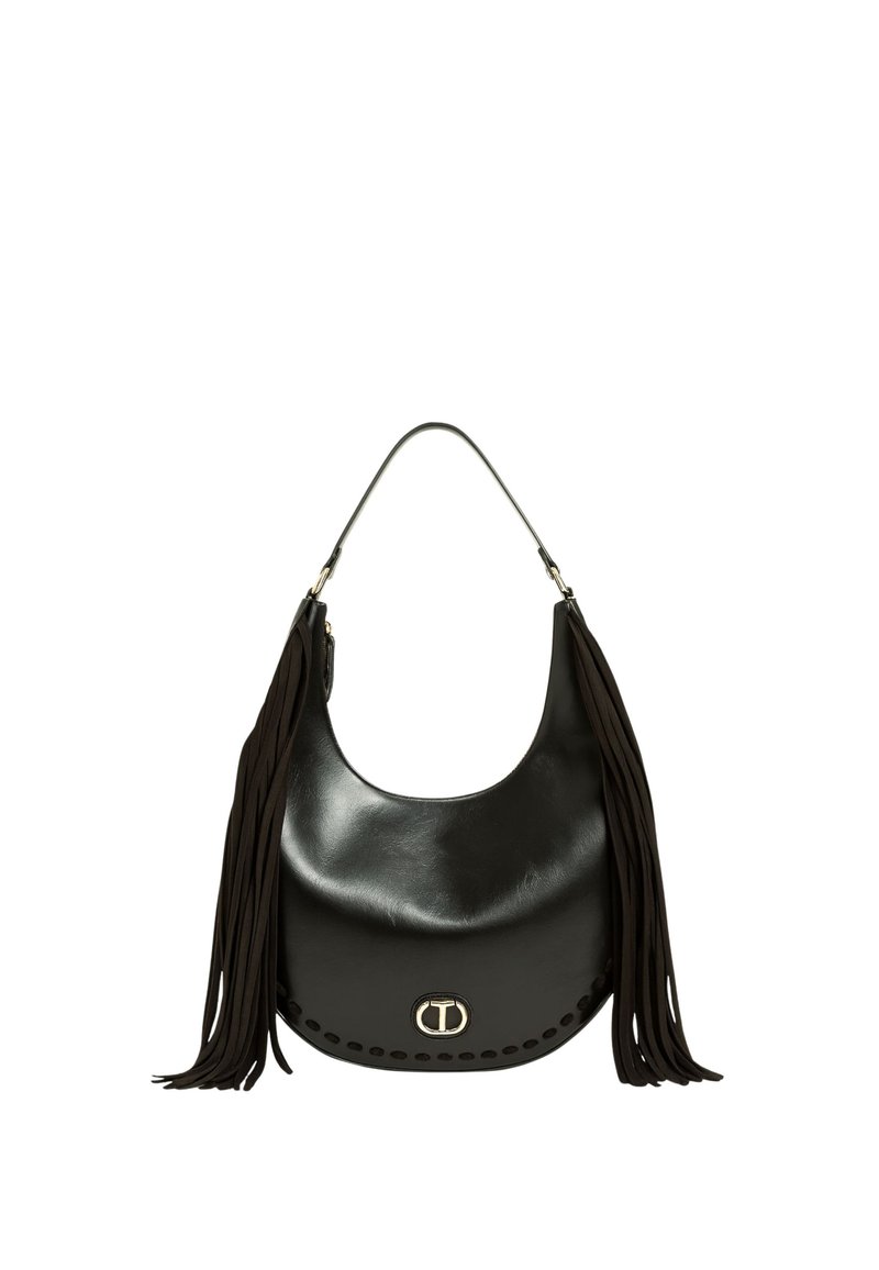 Čierna kožená kabelka na rameno s dlhými zamatovými strapcami po stranách a malým zlatým oválnym logom v spodnej strede.