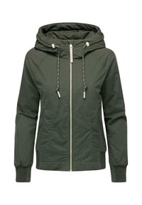 Giacca a vento verde scuro con cappuccio, zip frontale completa, polsini elasticizzati, due tasche laterali e lacci sul cappuccio. Tessuto liscio.