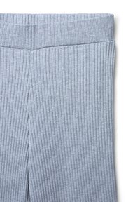 Leggings grigi ribbed con una texture morbida, cintura elastica e righe verticali, che evidenziano il loro design confortevole.