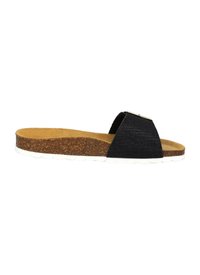 Infradito in tessuto nero con una fascia diagonale, soletta in sughero, suola in gomma bianca e dettaglio metallico sulla fascia.