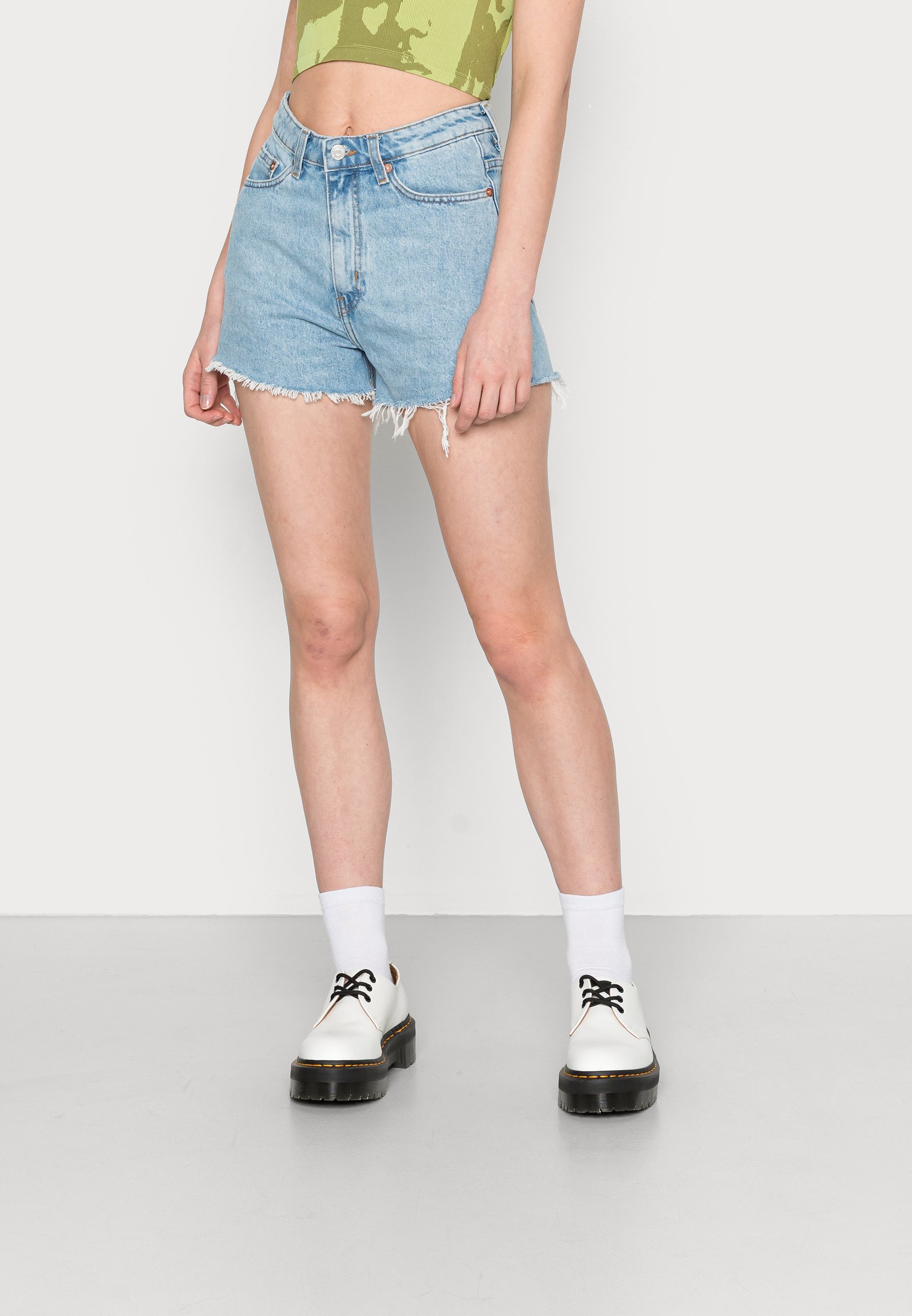 Weekday ROWE - Denim shorts - splendid 
