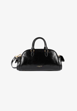 Borsa a tracolla in pelle nera con forma arrotondata, doppio manico superiore e tracolla staccabile. Presenta dettagli in metallo dorato e un logo di brand.