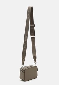 JOOP! Jeans CORNICE SUSAN SHOULDERBAG  - Borsa a tracolla - greige