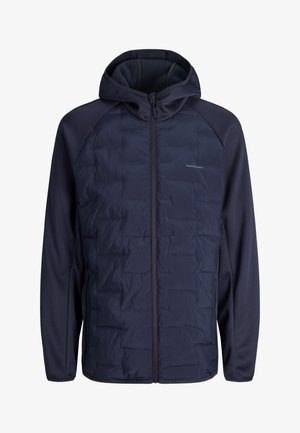 Marineblaue Herren-Kapuzenjacke mit gestepptem Vorderteil, glatten Ärmeln, durchgehendem Reißverschluss und dezentem Jack & Jones Logo auf der Brust.