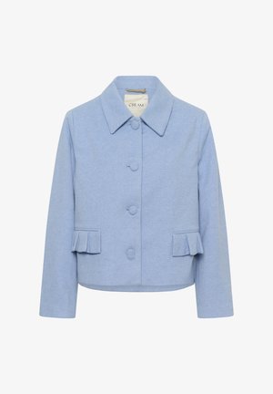 Svetlo modra jakna iz teksturirane tkanine, z ovratnikom, petimi gumbi in nagubanimi detajli na žepih.