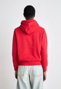 Tommy Jeans LINEAR HOODIE - Felpa - red hot