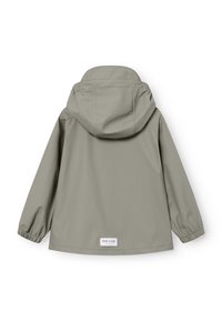 Lichtgrijze waterdichte jas met een capuchon, elastische manchetten en een rechte zoom. Bevat een label dat aan de achterkant nabij de zoom is gestikt.