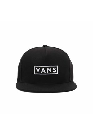 Sort kasket med fladt skygge og hvidt firkantet "VANS"-logo broderet på midten foran.