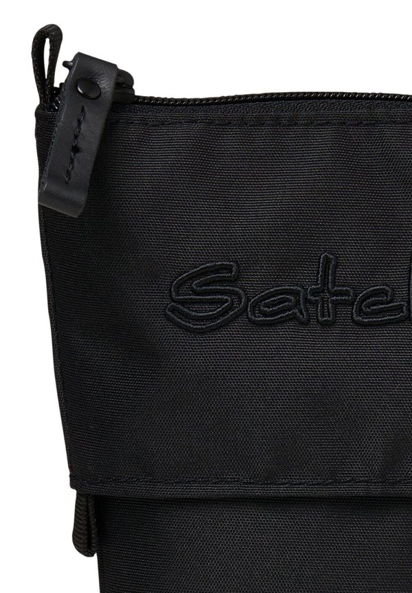 SLIDER – Federmäppchen – schwarz